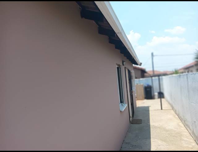 3 BEDROOM HOUSE FOR SALE IN WINDMILL PARK